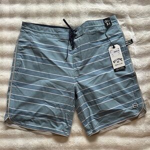 Billabong Men's Gray and White Striped Board Shorts